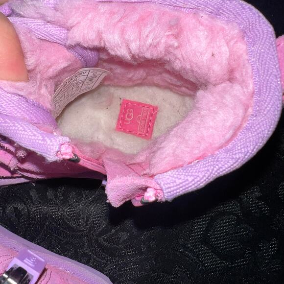 Ugg x Sesame Street neumel boots pink 9 toddler - Picture 2 of 15